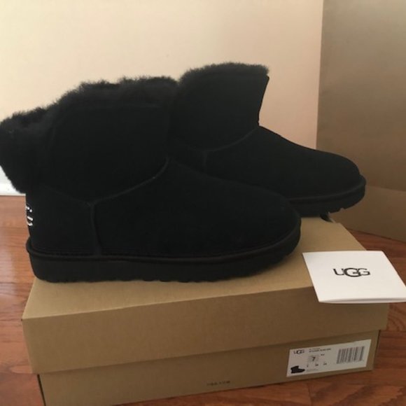 UGG Classic Bling Mini Swarovski boots. Size: 7 - Picture 5 of 7